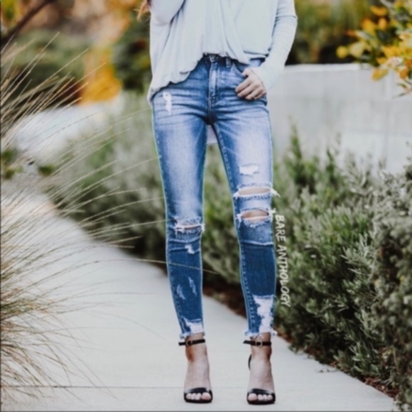 Kancan Mid Rise Light Wash Blue Distressed Skinny jeans - Picture 3 of 4